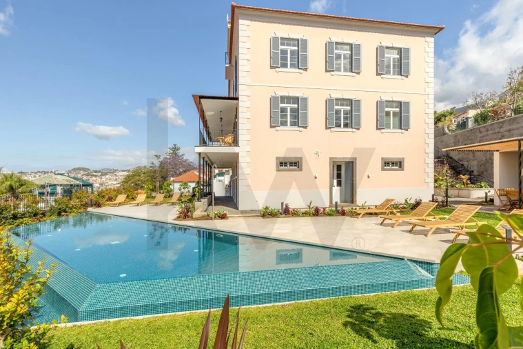 Moradia T7 para Venda em Funchal (Santa Maria Maior) Foto 4