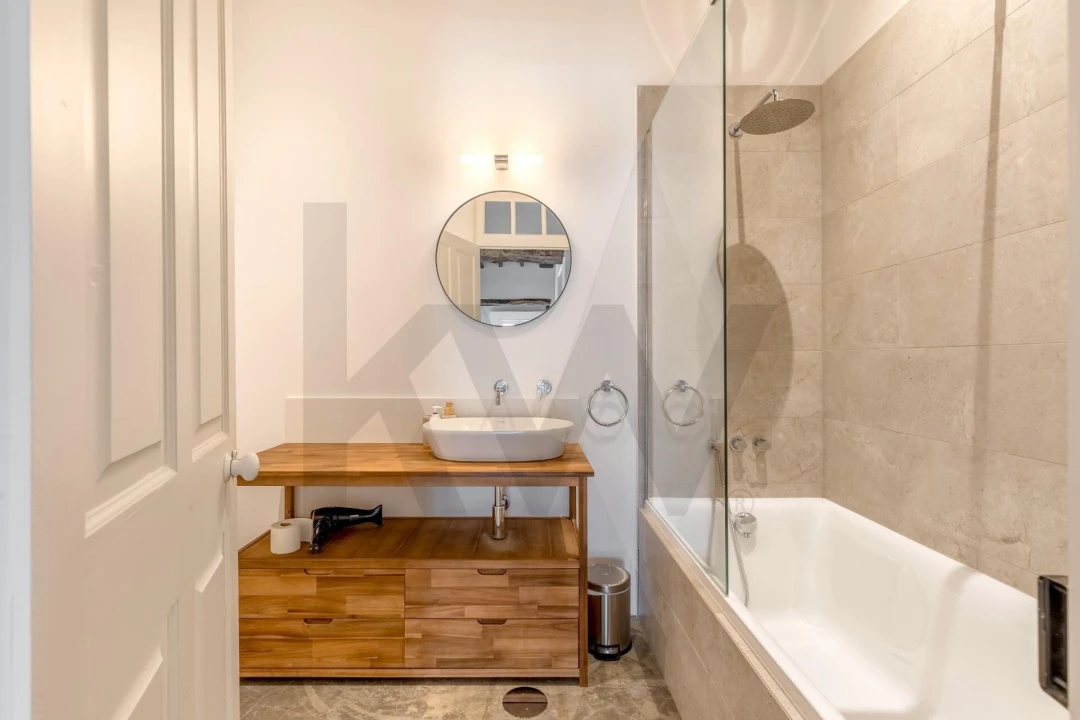 Moradia T7 para Venda em Funchal (Santa Maria Maior) Foto 32