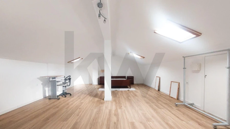 Apartamento T2 para Arrendamento em Porto Salvo Foto 23