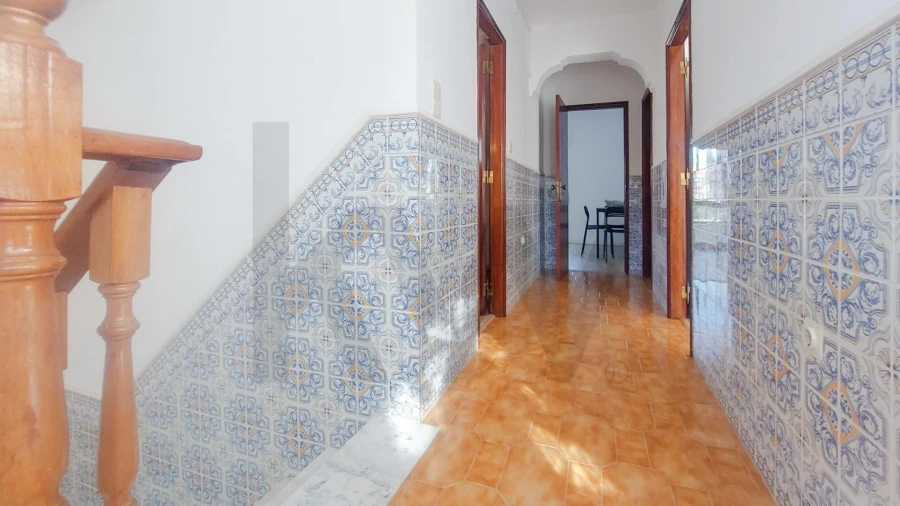 Apartamento T2 para Arrendamento em Porto Salvo Foto 5