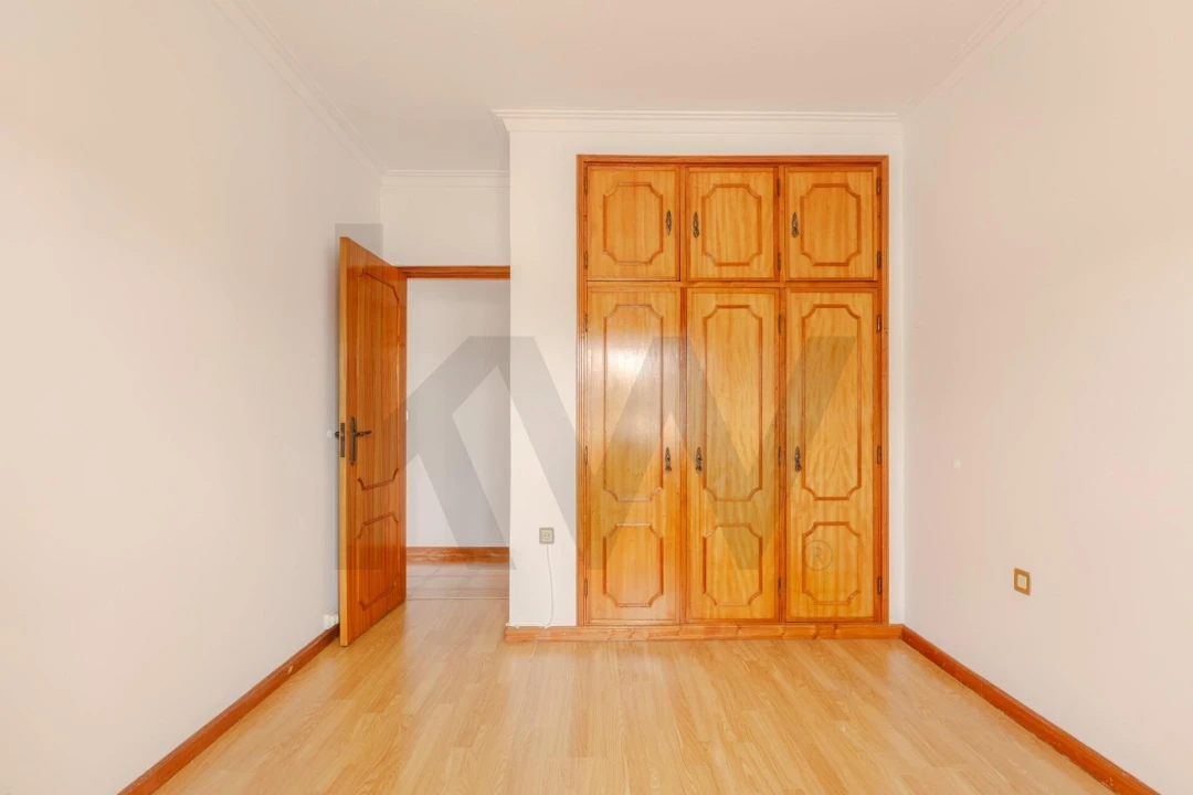 Moradia T4 para Venda em Seide Foto 10