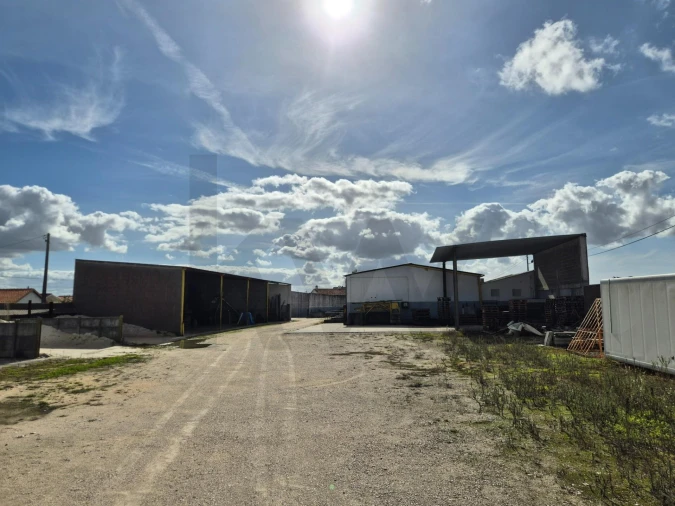 Armazém para Venda em Monte Real e Carvide Foto 2