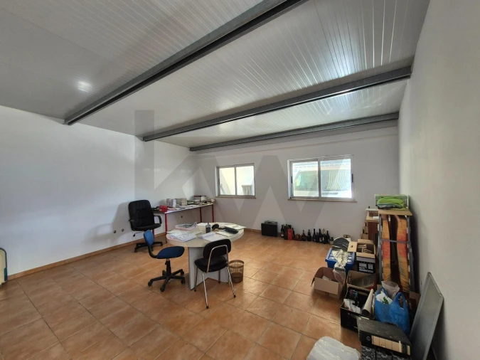 Armazém para Venda em Monte Real e Carvide Foto 18