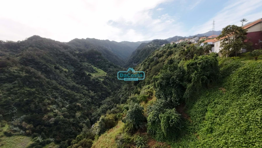 Moradia T2 para Venda em São Roque do Faial Foto 10