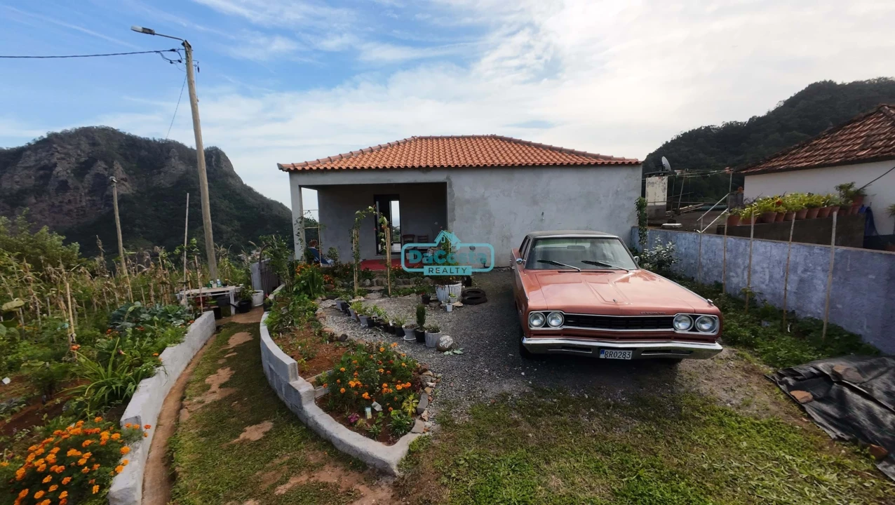 Moradia T2 para Venda em São Roque do Faial Foto 15