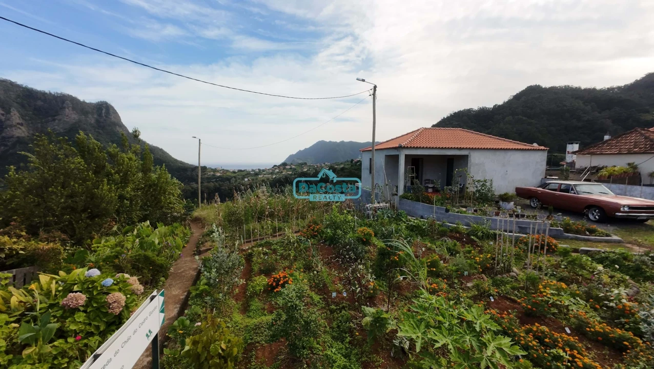 Moradia T2 para Venda em São Roque do Faial Foto 16