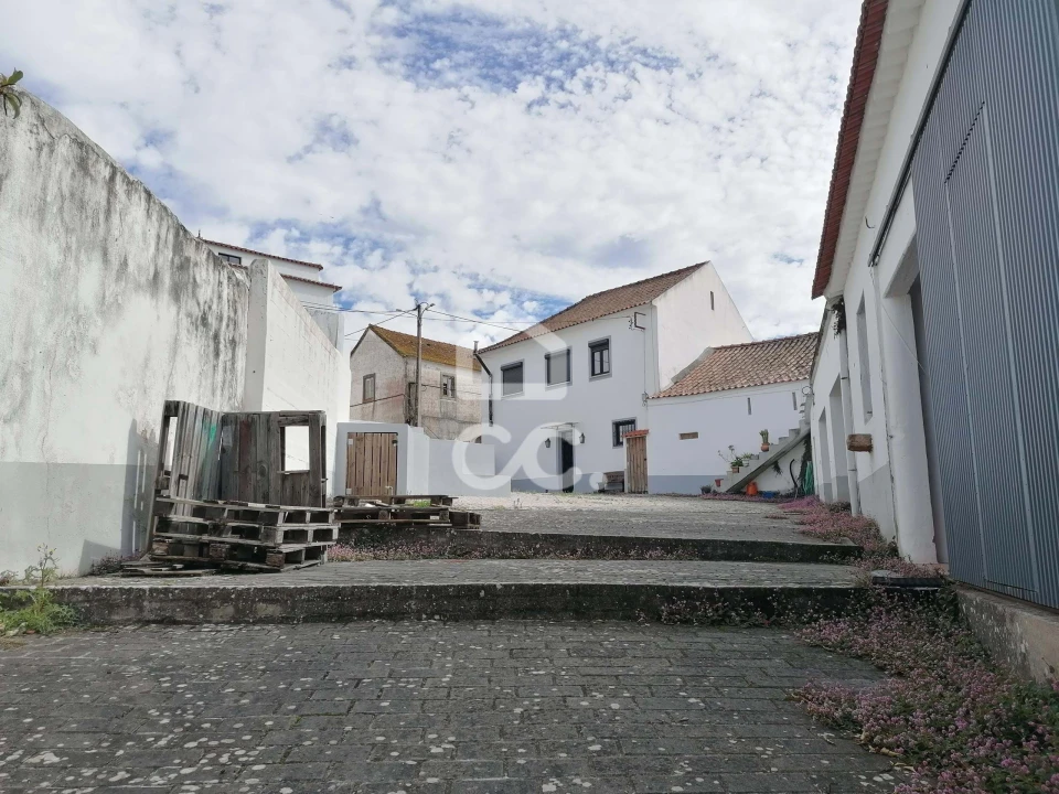 Moradia T4 para Venda em Peral Foto 58