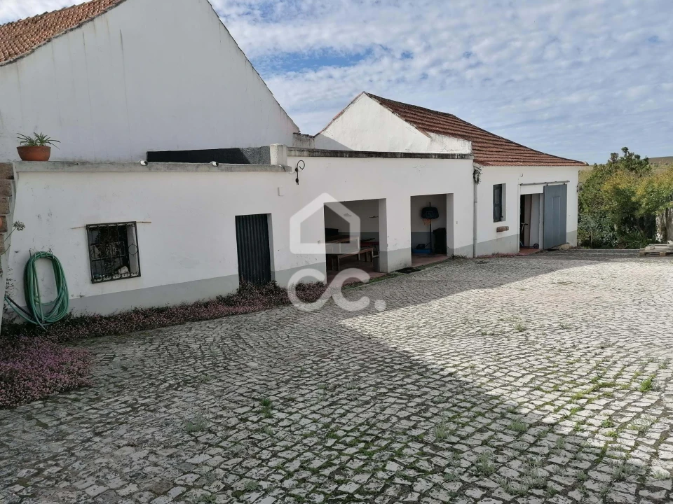 Moradia T4 para Venda em Peral Foto 38