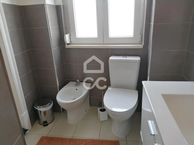 Moradia T4 para Venda em Peral Foto 32