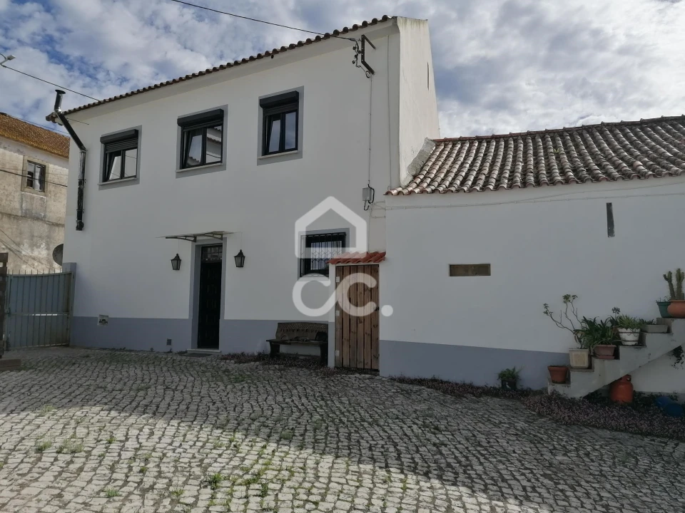 Moradia T4 para Venda em Peral Foto 2