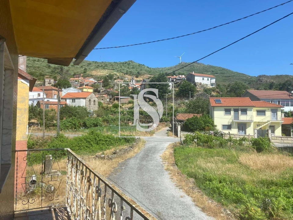 Moradia T3 para Venda em Caparrosa e Silvares Foto 2