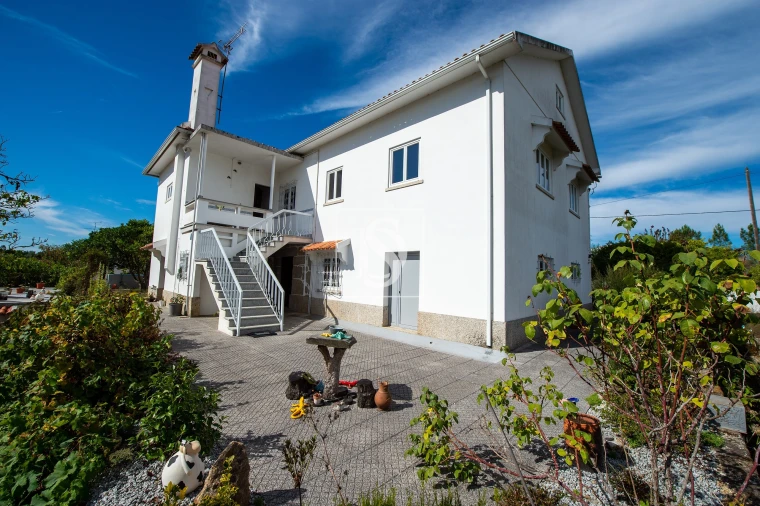 Quinta T6 para Venda em Santa Comba Dão e Couto do Mosteiro Foto 11