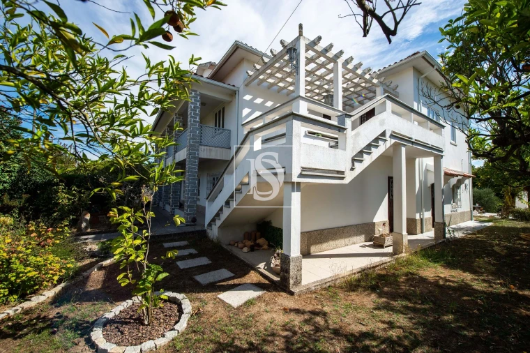 Quinta T6 para Venda em Santa Comba Dão e Couto do Mosteiro Foto 10