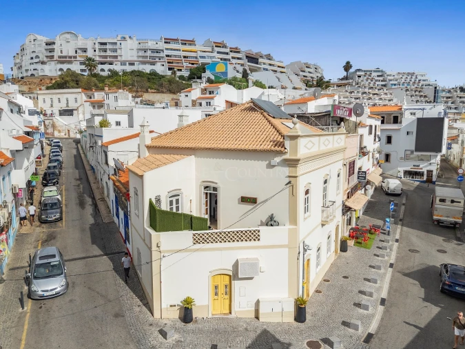 Moradia T6 para Venda em Albufeira e Olhos de Água Foto 4