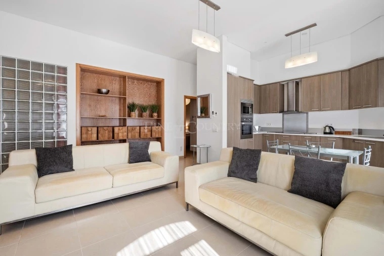 Moradia T6 para Venda em Albufeira e Olhos de Água Foto 29