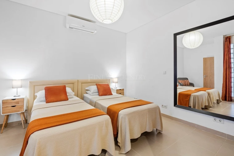 Moradia T6 para Venda em Albufeira e Olhos de Água Foto 52