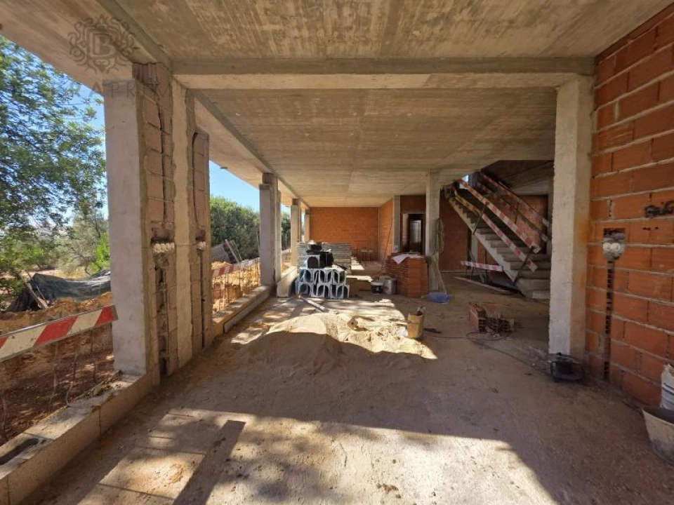 Moradia T5 para Venda em Loule (São Sebastião) Foto 5