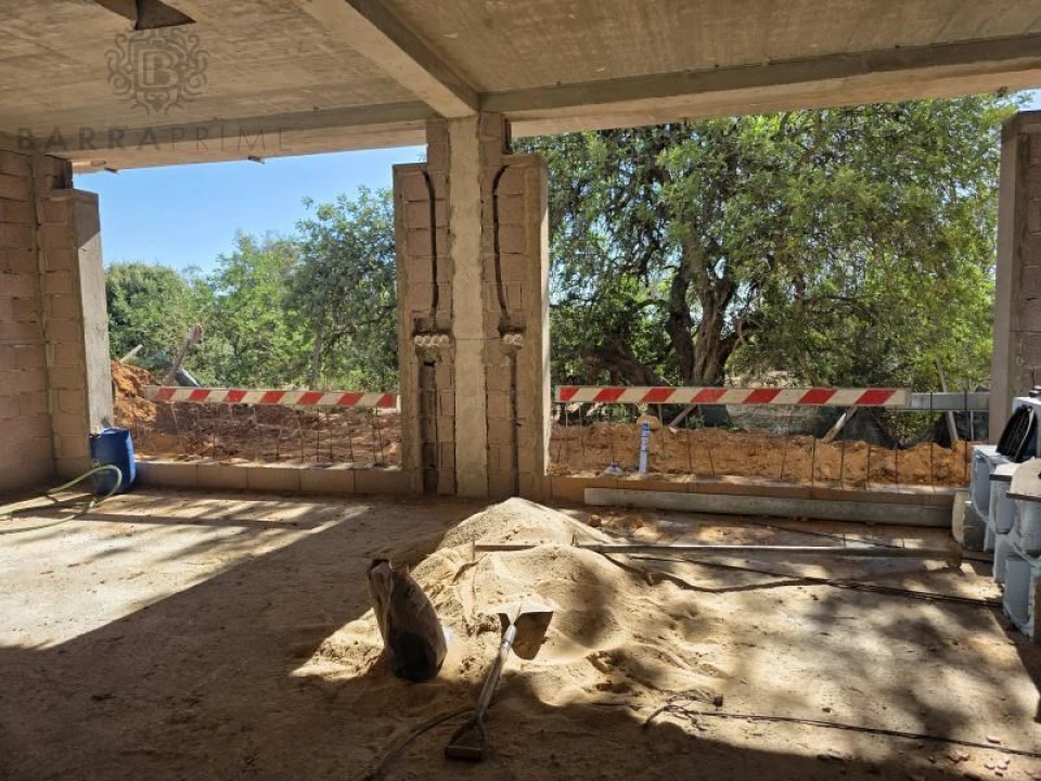 Moradia T5 para Venda em Loule (São Sebastião) Foto 6