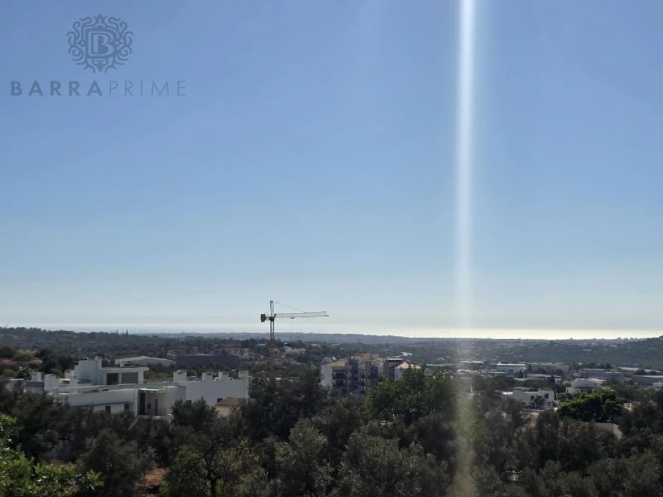 Moradia T5 para Venda em Loule (São Sebastião) Foto 17