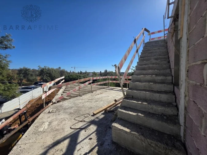 Moradia T5 para Venda em Loule (São Sebastião) Foto 13