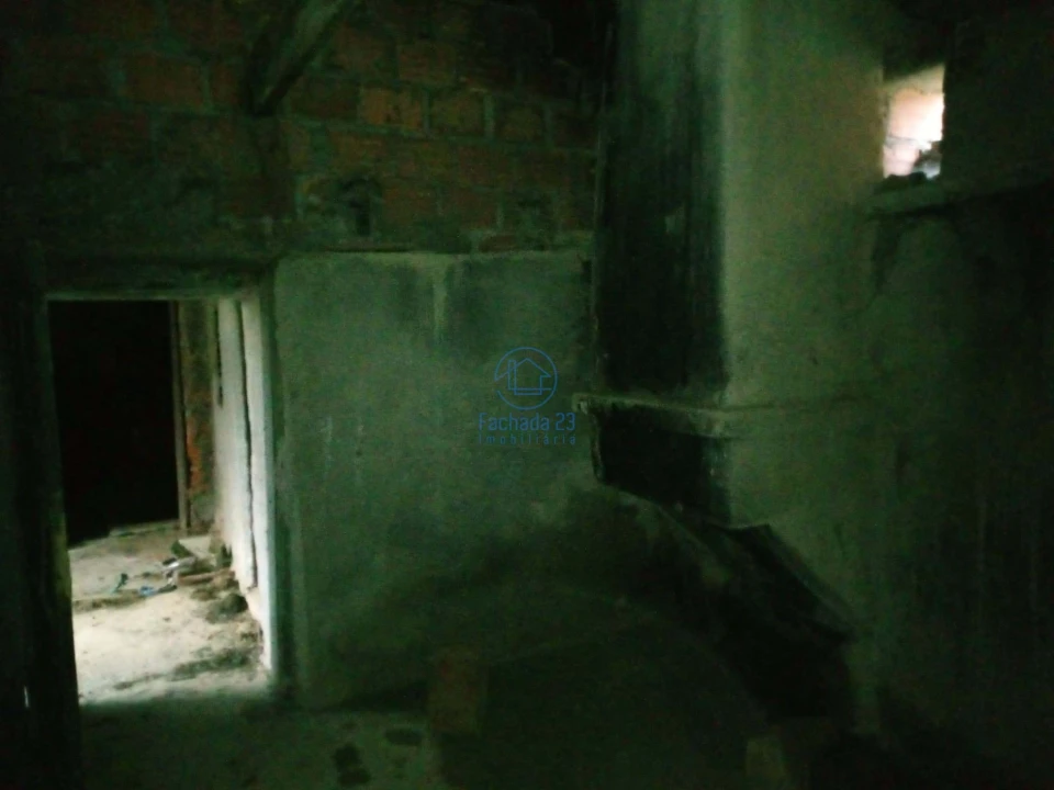 Moradia T2 para Venda em Noura e Palheiros Foto 4