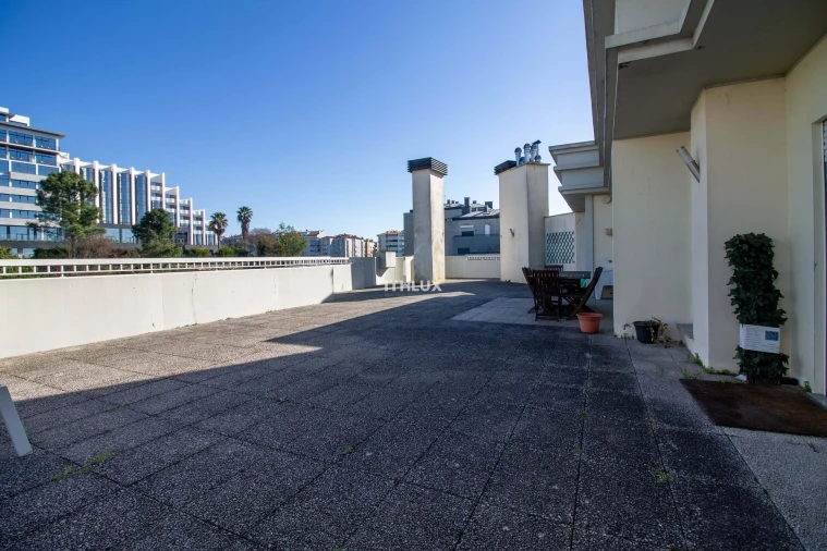 Apartamento T4 para Venda em Viseu Foto 9