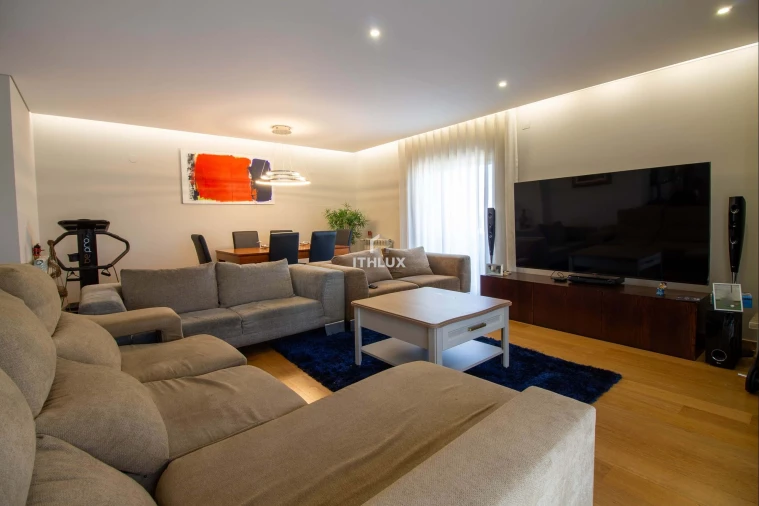 Apartamento T4 para Venda em Viseu Foto 5