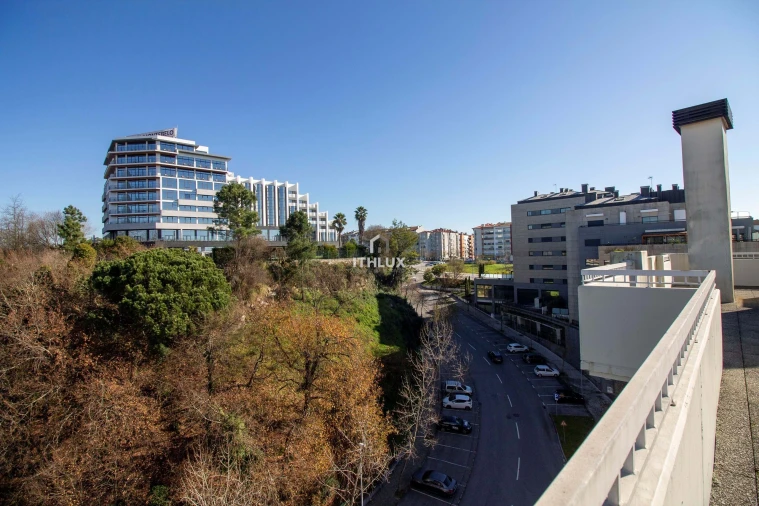 Apartamento T4 para Venda em Viseu Foto 11