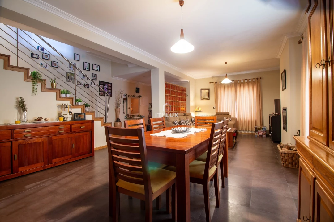 Apartamento T5 para Venda em Santa Comba Dão e Couto do Mosteiro Foto 3