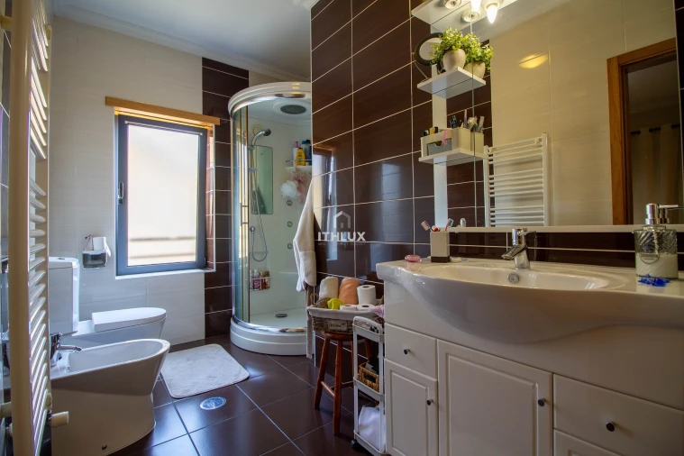 Apartamento T5 para Venda em Santa Comba Dão e Couto do Mosteiro Foto 15