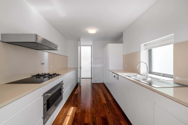 Moradia T4 para Venda em Vau Foto 19