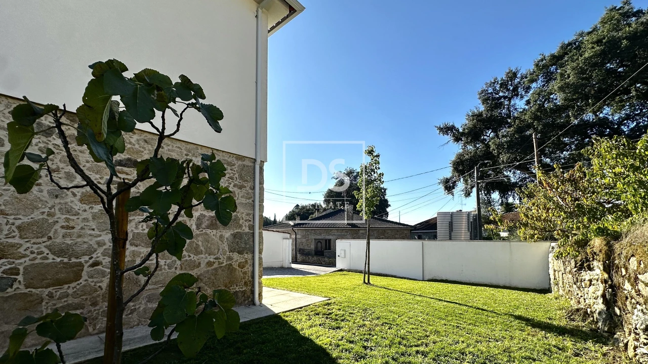 Moradia T3 para Venda em Soutelo Foto 34