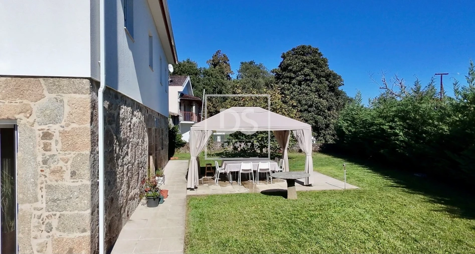 Moradia T3 para Venda em Soutelo Foto 46