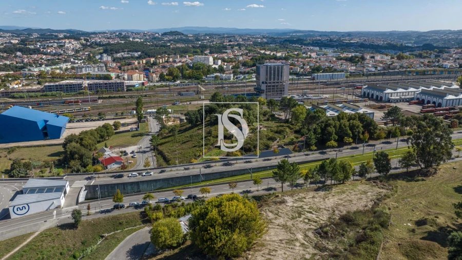 Terreno para Venda em Campanhã Foto 3