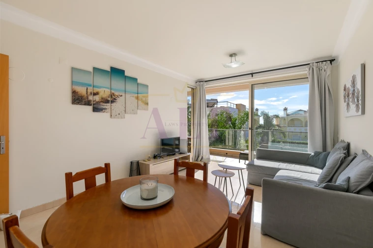 Apartamento T1 para Venda em Lagos (São Sebastião e Santa Maria) Foto 8