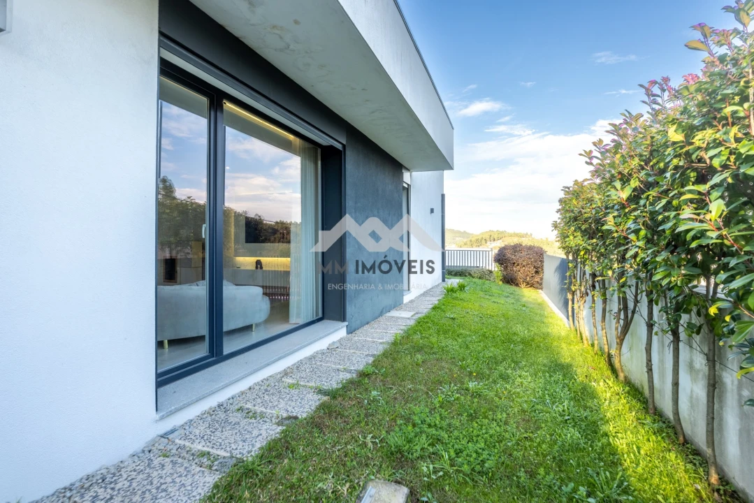 Moradia T3 para Venda em Cristelo Foto 31