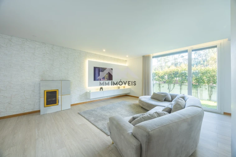 Moradia T3 para Venda em Cristelo Foto 18