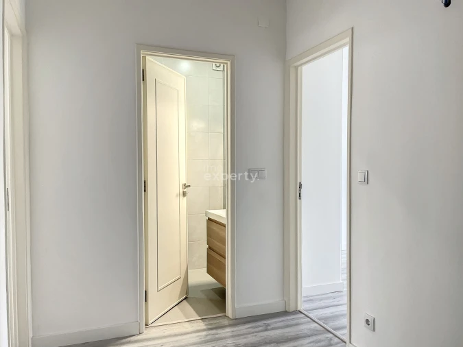 Apartamento T2 para Venda em Ajuda Foto 12