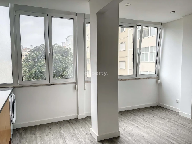Apartamento T2 para Venda em Ajuda Foto 3