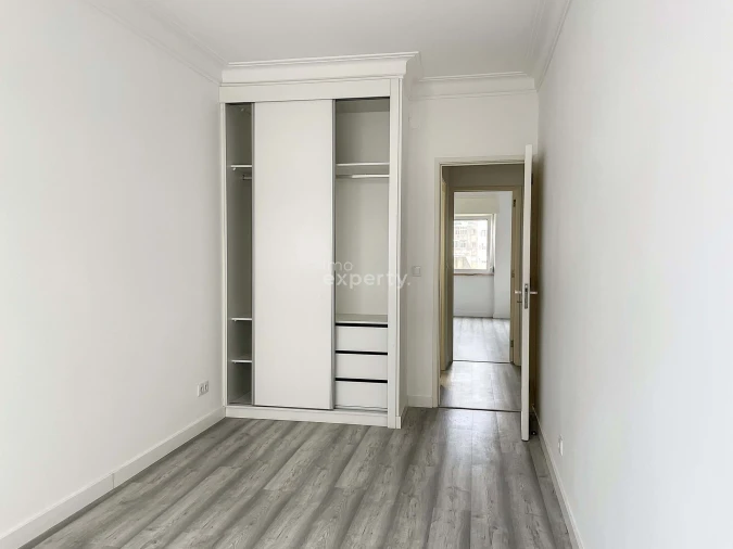 Apartamento T2 para Venda em Ajuda Foto 20