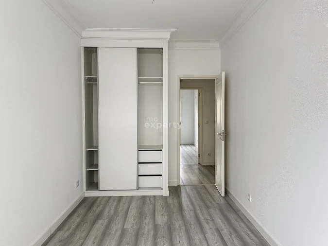 Apartamento T2 para Venda em Ajuda Foto 16