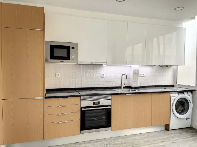 Apartamento T2 para Venda em Ajuda Foto 5