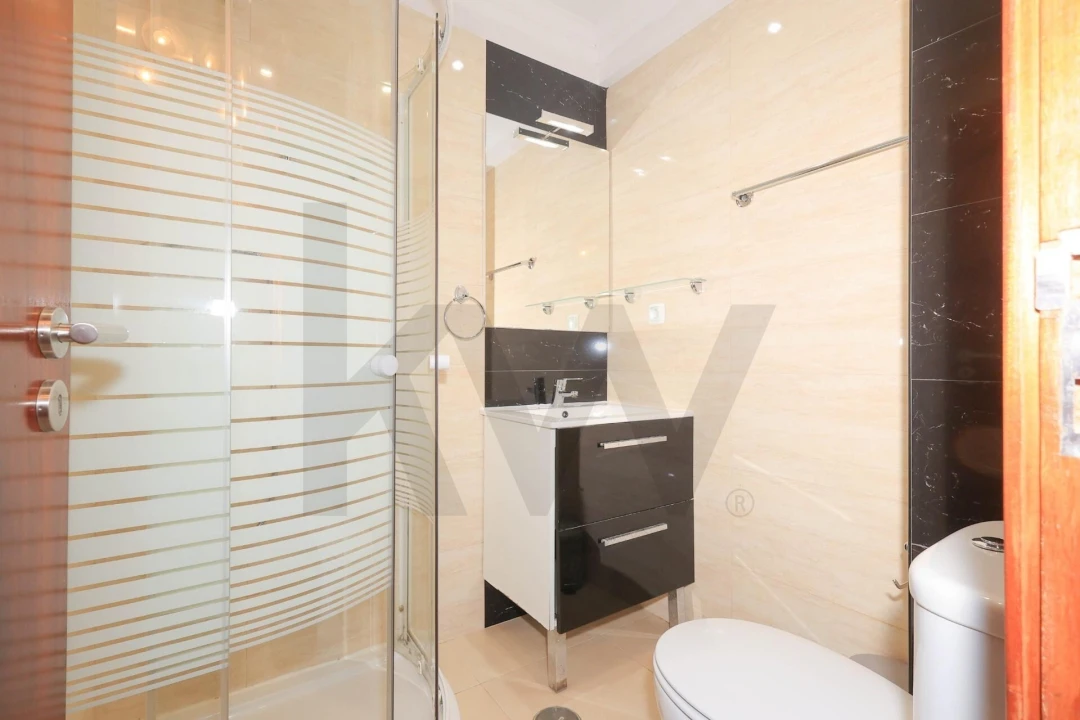 Apartamento T2 para Venda em Silves Foto 5