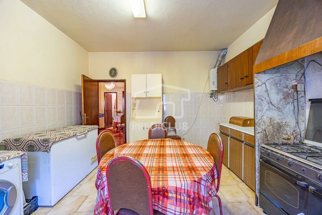 Moradia T2 para Venda em São Gonçalo Foto 3