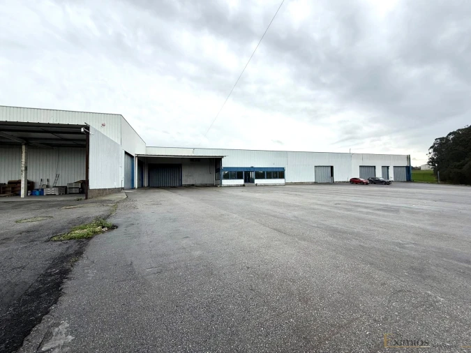 Armazém para Venda em Chorente, Góios, Courel, Pedra Furada e Gueral