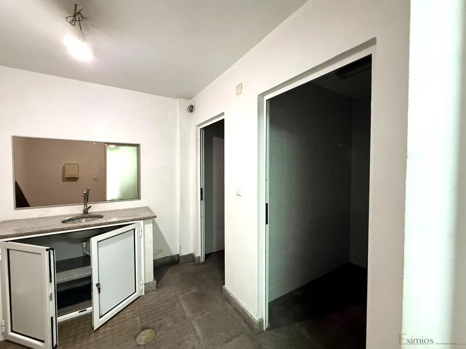 Armazém para Venda em Chorente, Góios, Courel, Pedra Furada e Gueral Foto 20