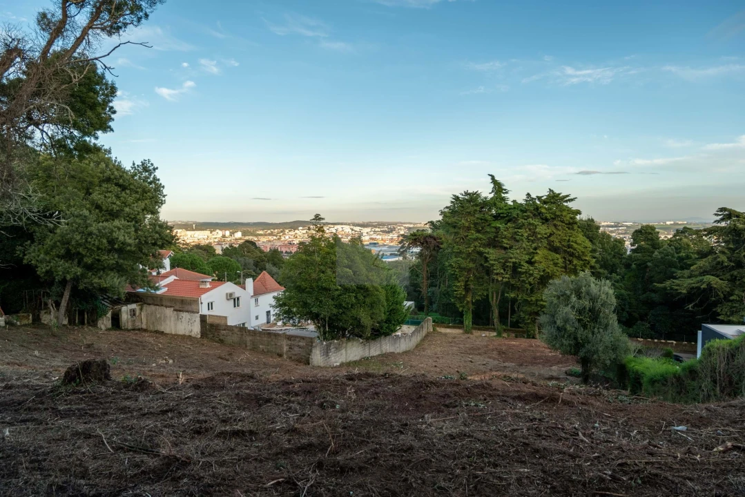 Terreno para Venda em Agualva e Mira-Sintra Foto 18