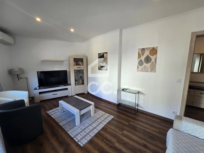 Apartamento T2 para Venda em Odivelas Foto 2