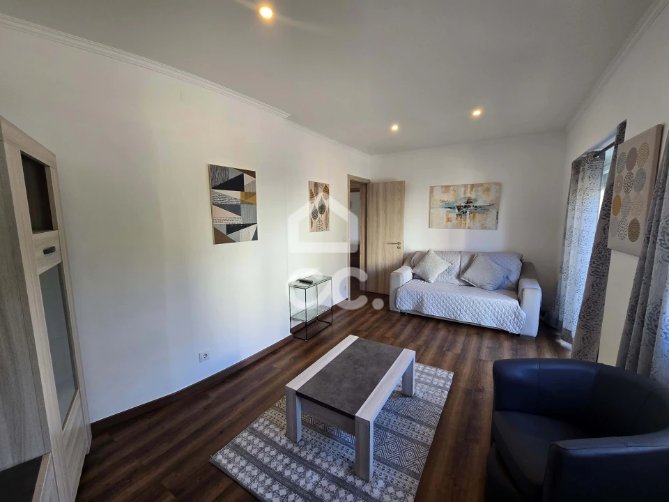 Apartamento T2 para Venda em Odivelas Foto 3