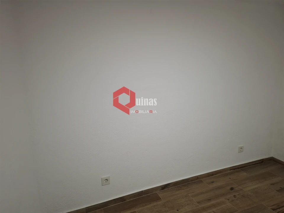 Moradia T2 para Arrendamento em Sabugal e Aldeia de Santo António Foto 3